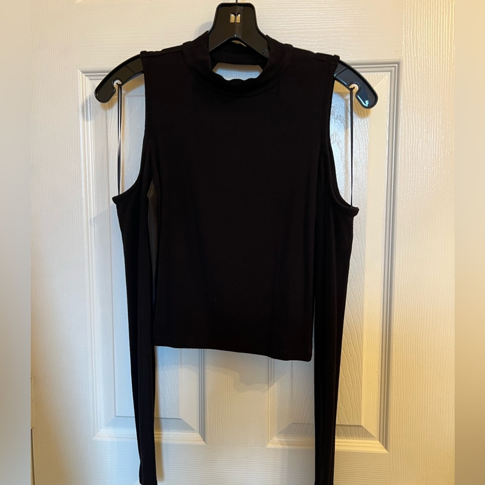 Guess Top Off Shoulder Cut Out Long Sleeve